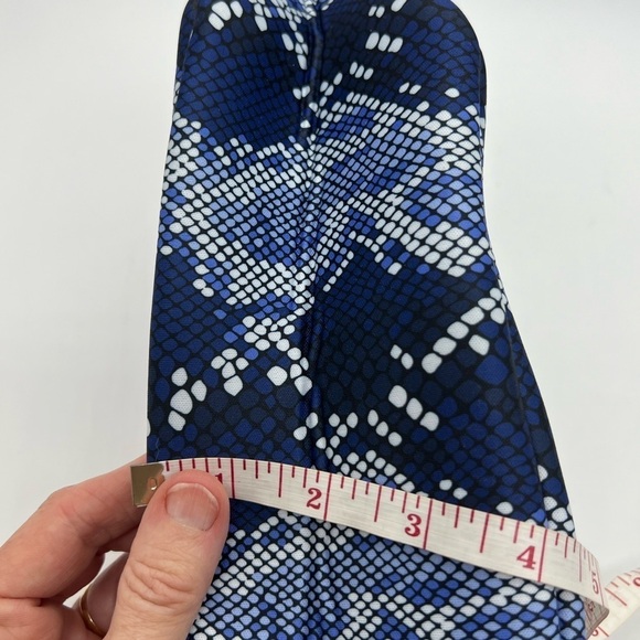 TAYLOR GRAY SARAH LARGE CARRYALL COSMETICS BAG BLUE SNAKESKIN PATTERN NWT - Picture 11 of 16